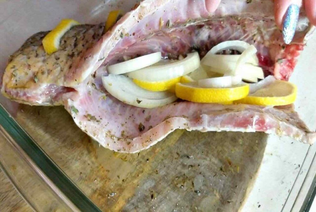 Рыба, запеченная в духовке с овощами и лимоном